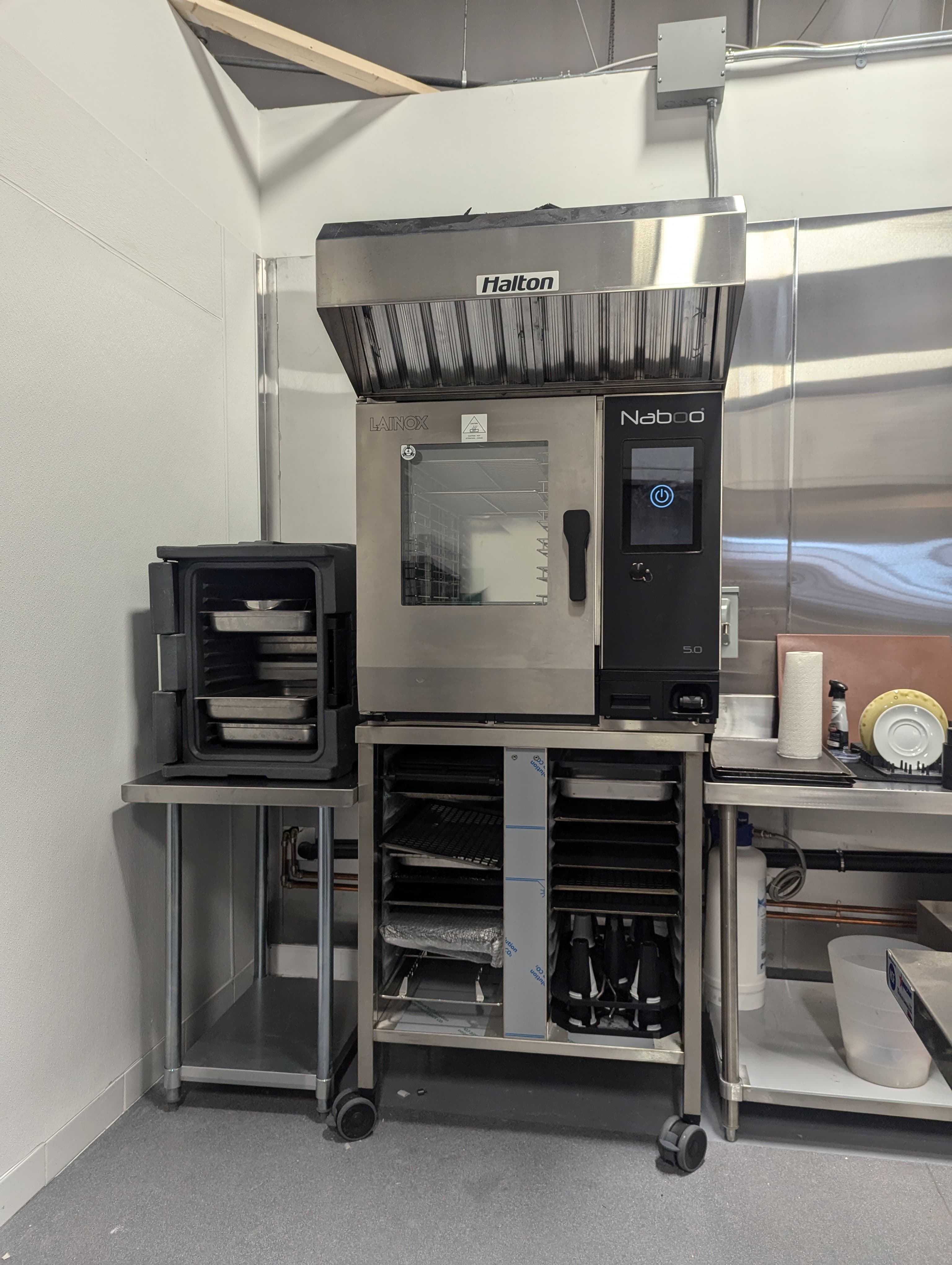 Your Guide to a Ventless Commercial Kitchen